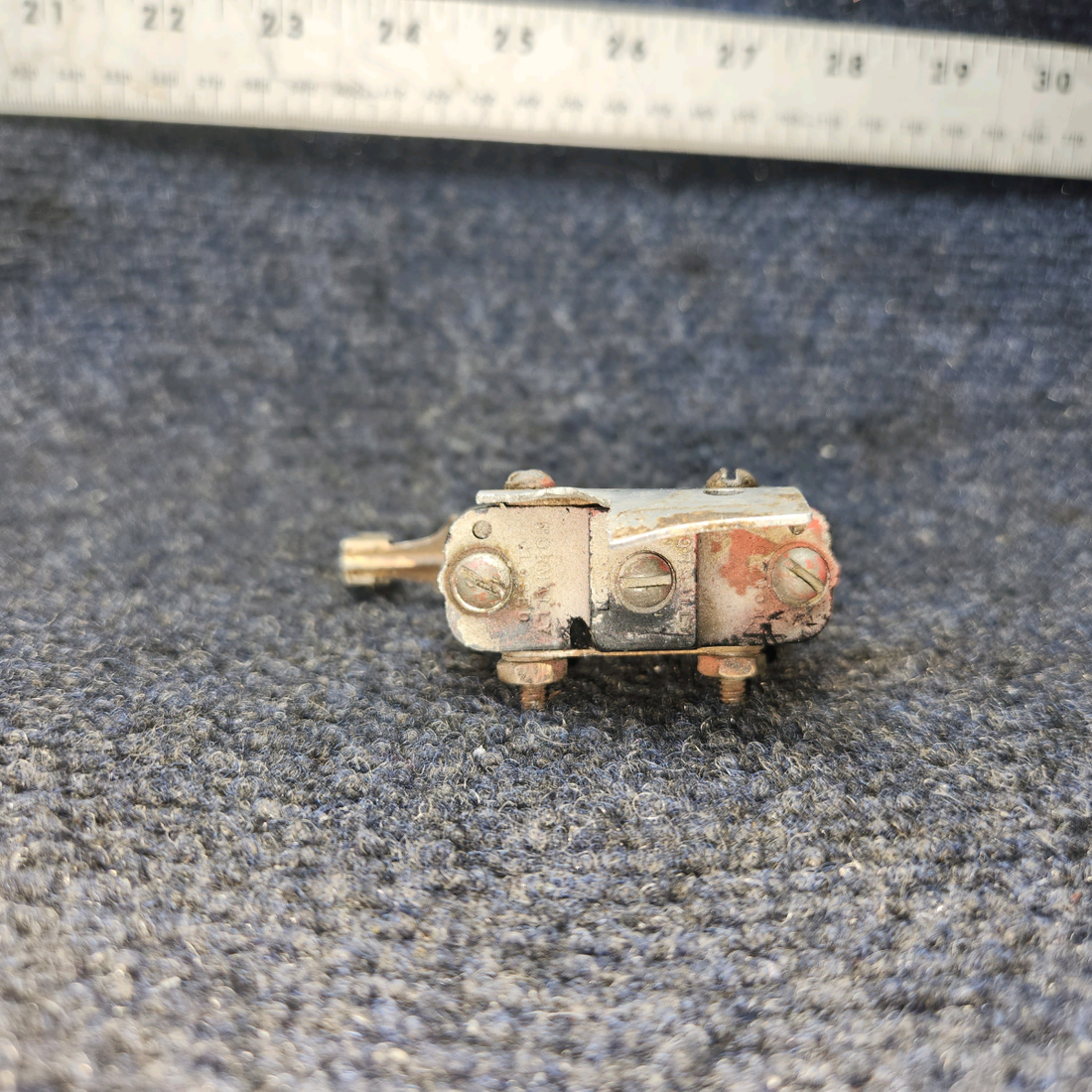 Used aircraft parts for sale, MS25026-1 Honeywell BEECHCRAFT 95-55B Micro Limit Swich ASSY