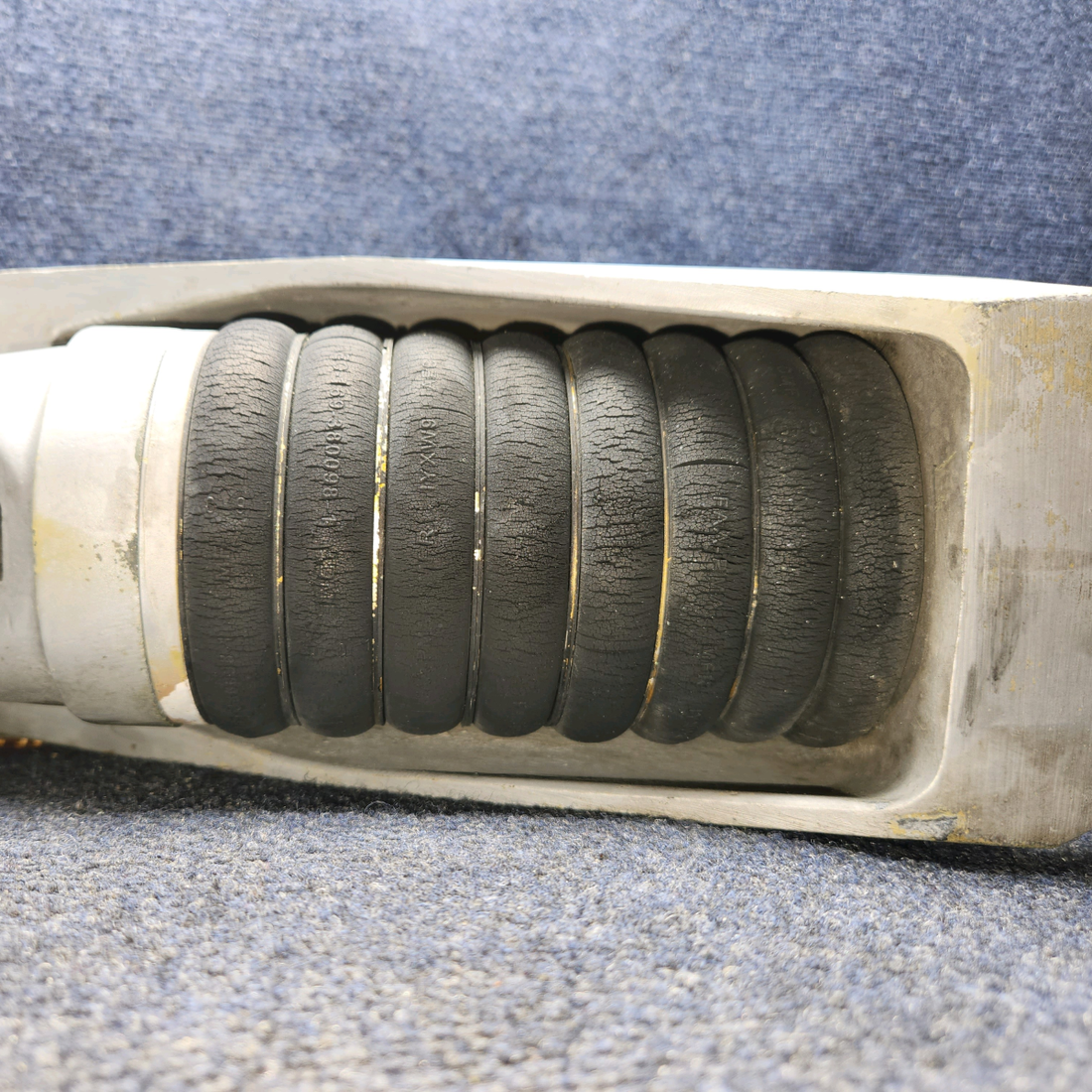 Used aircraft parts for sale, 169-810001-601 Beechcraft A24R Main Landing Gear Assembly LH