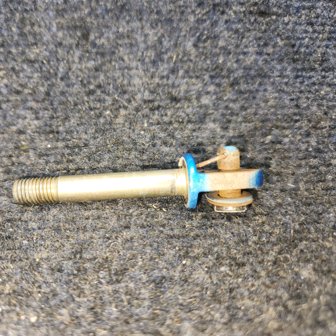 Used aircraft parts for sale, 402-057, 424-204 Piper PA28-161 Door Hinge Pins Set