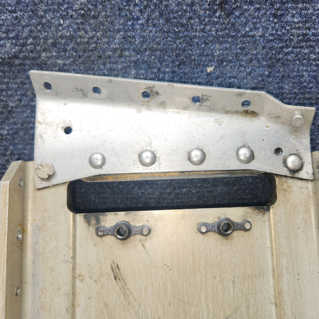 Used aircraft parts for sale, 0411899-1 cessna 150G Main Landing Gear Stiffener Support – LH