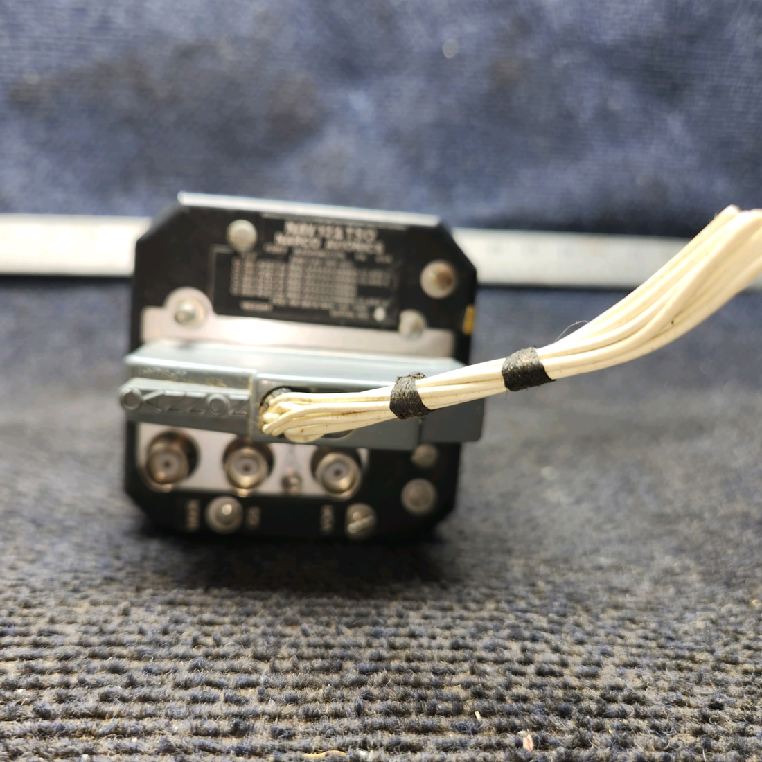 Used aircraft parts for sale, NAV-122 TSO Narco Beechcraft 35-33 Glideslope Indicator with Nav Receiver 14 V