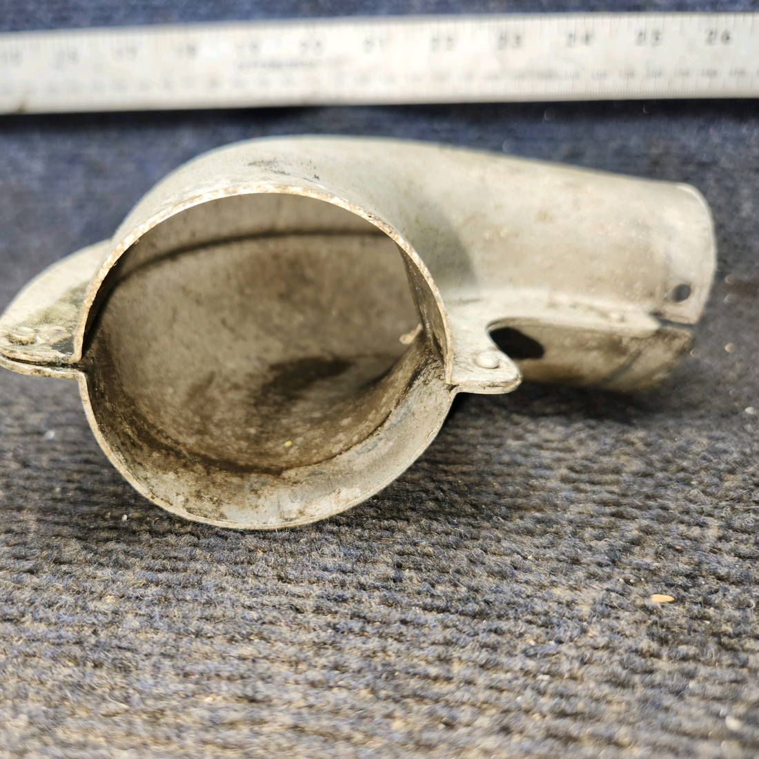 Used aircraft parts for sale, 0413233 cessna 150G Cabin Air Vent Elbow
