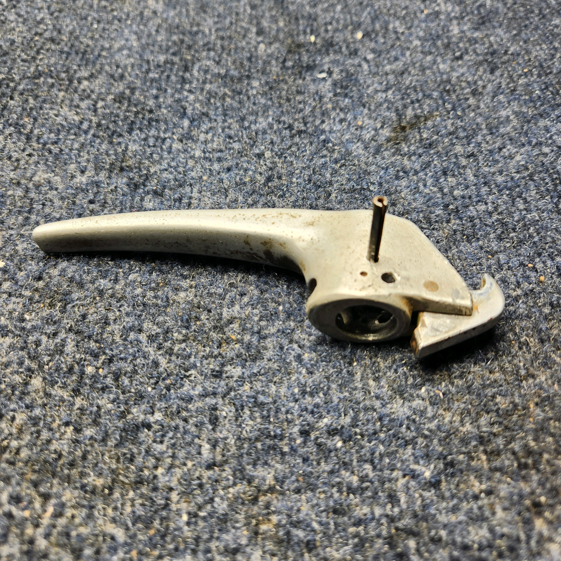 Used aircraft parts for sale, 35-400439 BEECHCRAFT F35 CABIN INSIDE DOOR HANDLE.