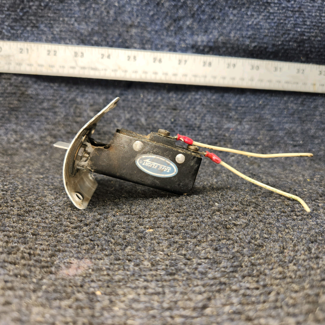 Used aircraft parts for sale, C52207-4 Safe Flight Piper PA28-161 Lift Detector Assembly