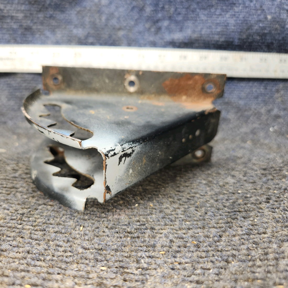 Used aircraft parts for sale, 62738-000 Piper PA-28-140 Flap Handle Notch Bracket