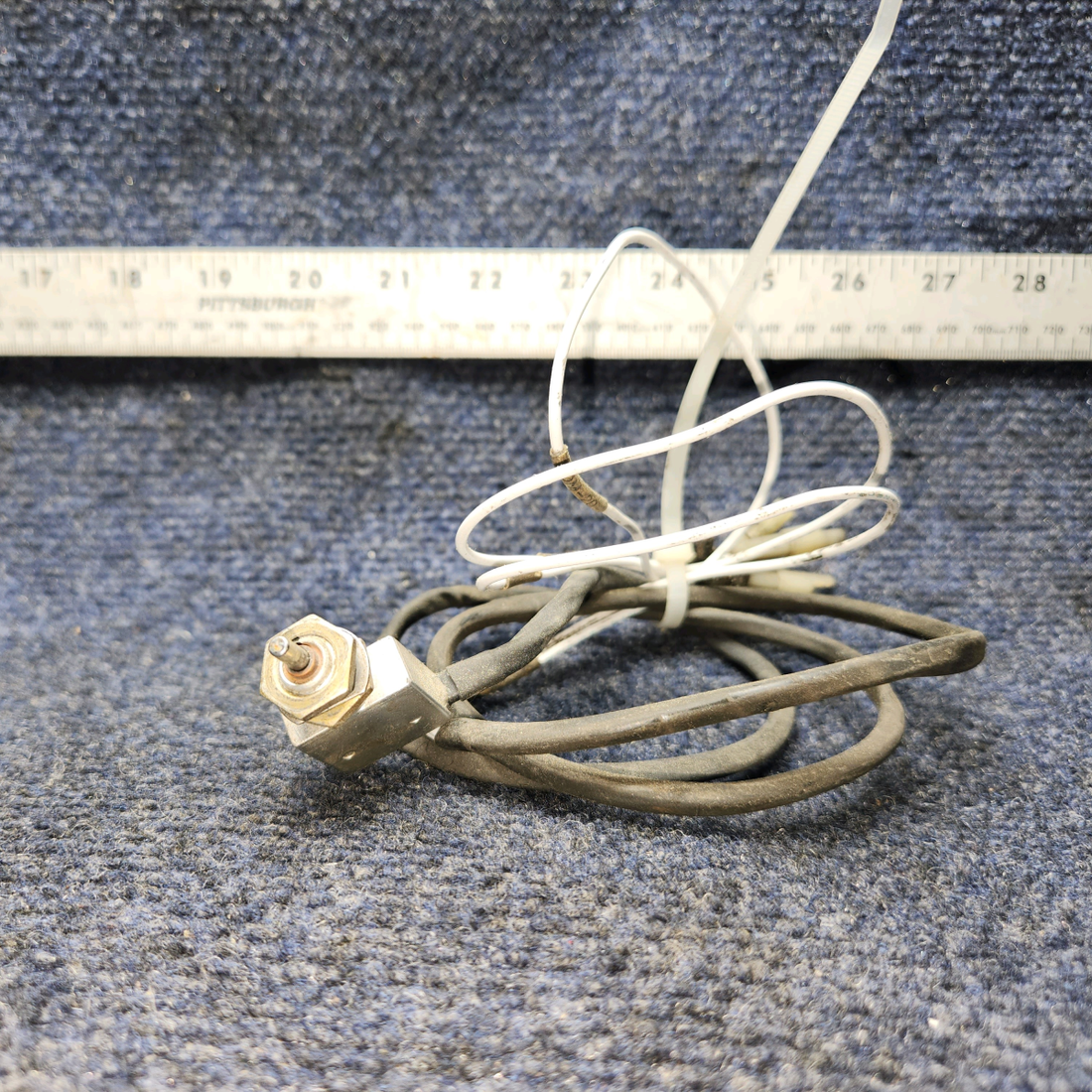 Used aircraft parts for sale, S1377-2 Cessna 172RG Switch Nose Gear Down Lock