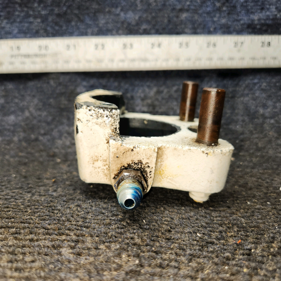 Used aircraft parts for sale, C163030-0103 Cleveland 30-63 Cessna 172E Brake Caliper Assembly
