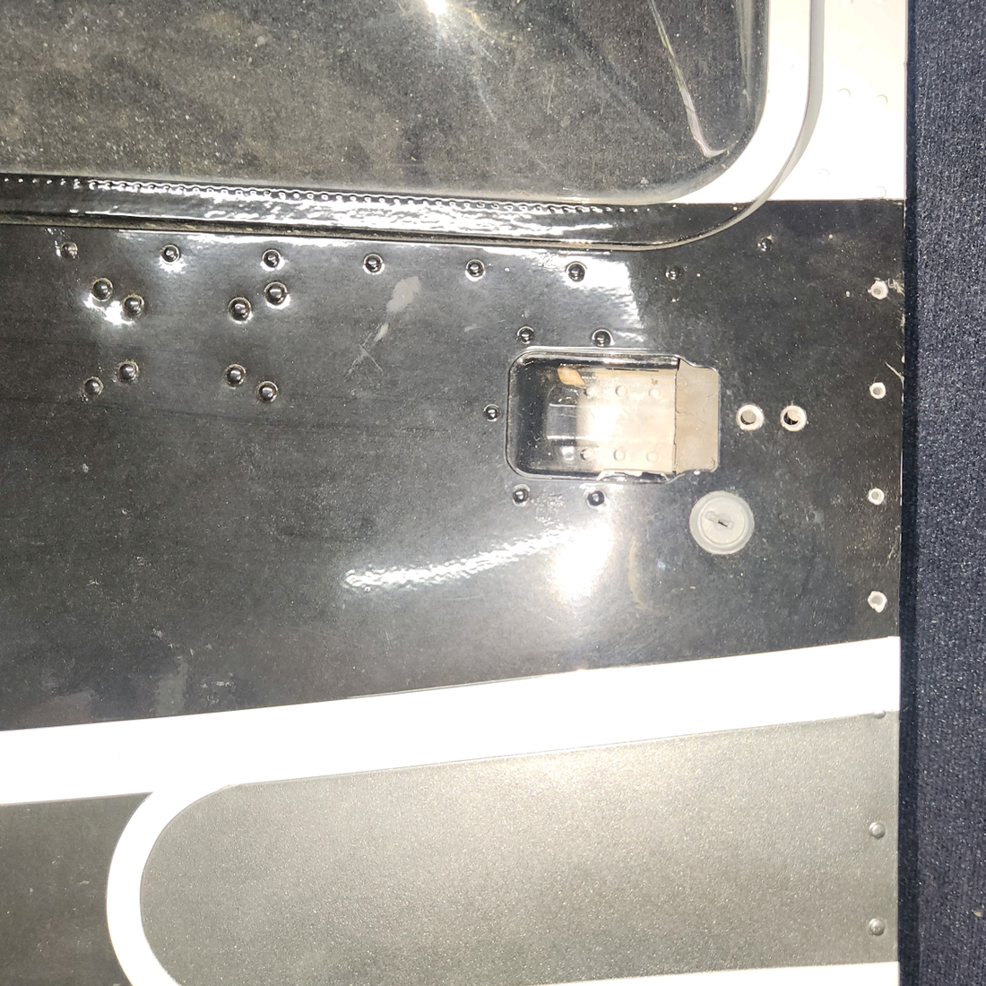 Used aircraft parts for sale, 0511460-1 Cessna 172E Cabin Door Assembly with Bubble Window - LH
