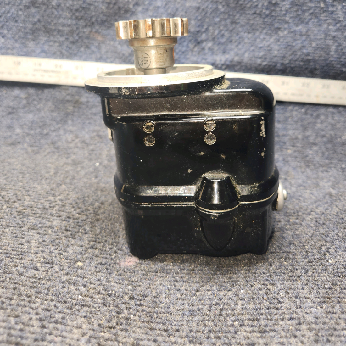 Used aircraft parts for sale, 4370 Lycoming O-320 PIPER PA28-140 Champion Slick Magneto Whit Gear