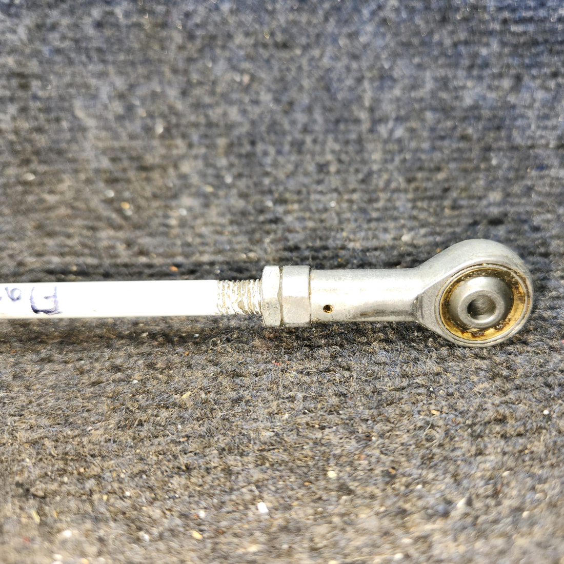Used aircraft parts for sale, 0523537-2 Cessna 172E Push-Pull Flap Rod