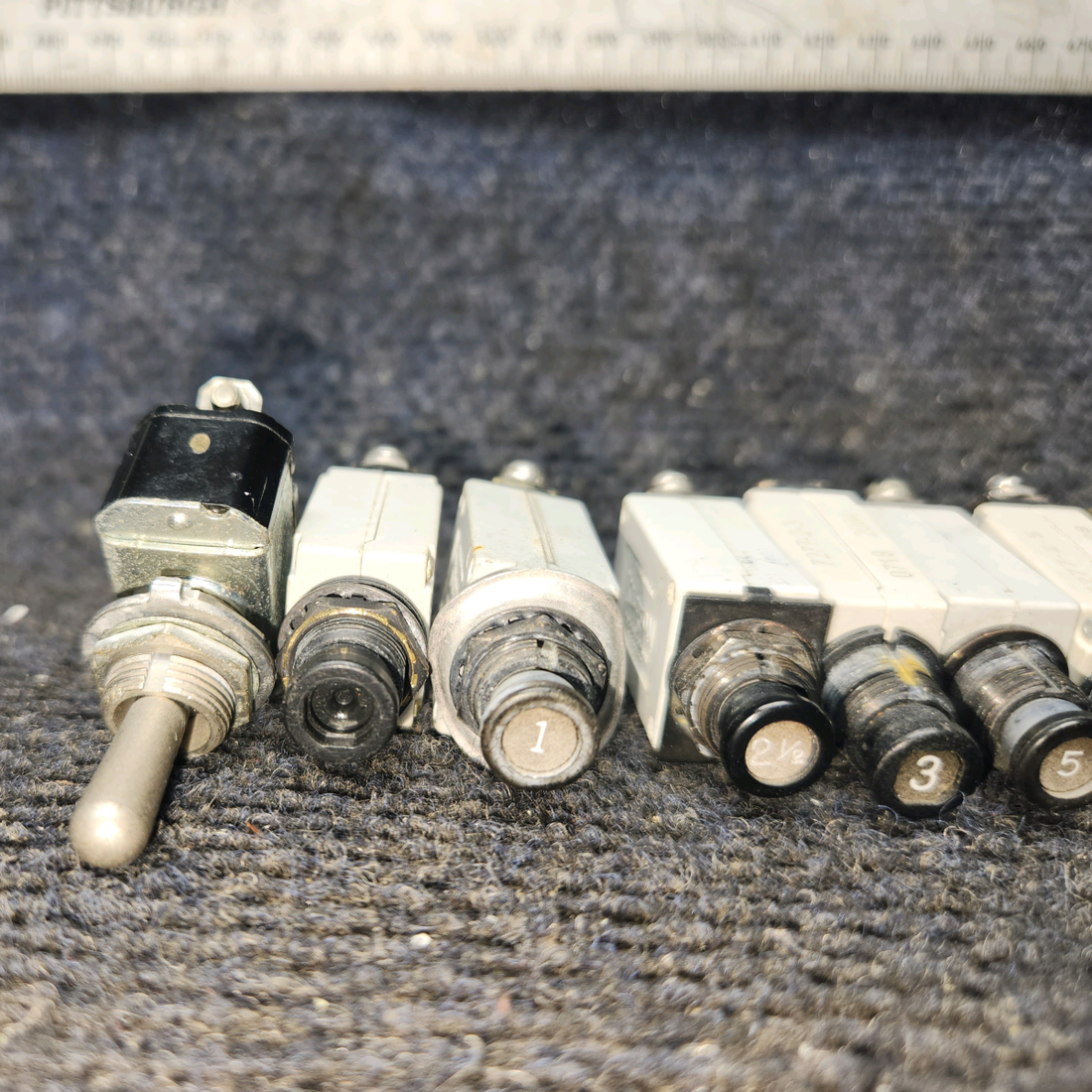 Used aircraft parts for sale, 7274-2, 7277-2 klixon 7274-2 Cessna 172 Circuit Breaker 1, 2.5, 3, 5, 7.5, 15  AMP combo