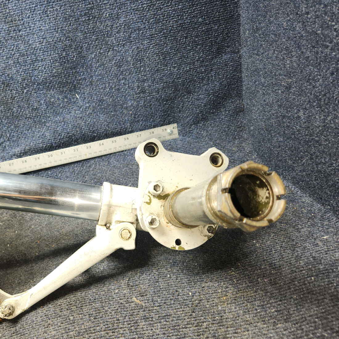 Used aircraft parts for sale, 95-810002-618 BEECHCRAFT 95-55B Gear Assy Main - RH