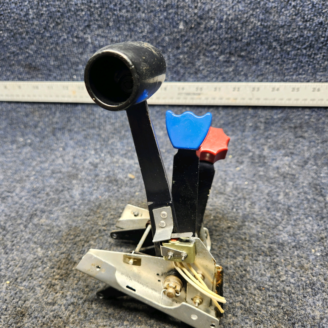 Used aircraft parts for sale, 38091-000 Piper PA32RT-300 ENGINE CONTROL QUADRANT ASSEMBLY