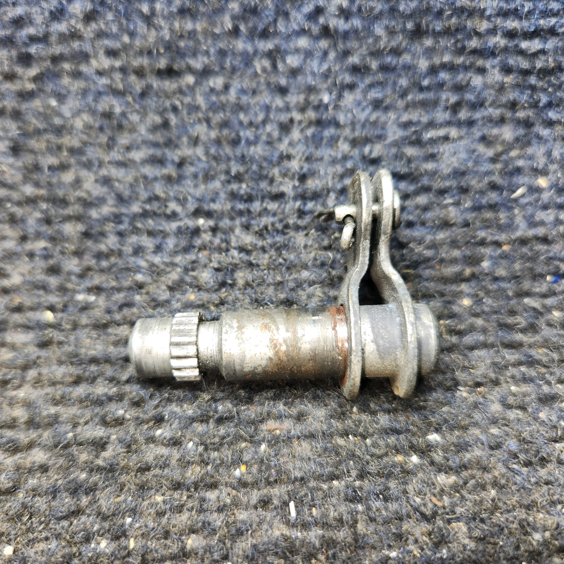 Used aircraft parts for sale, 0413195-3, 0511227-7 Cessna 172E Cabin Door Handle Plate Assembly with Shaft