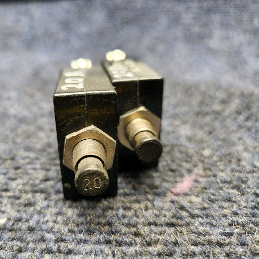 Used aircraft parts for sale, CB-2320A Wood Electric CIRCUIT BREAKER 20 AMP "PRICE PER EACH"