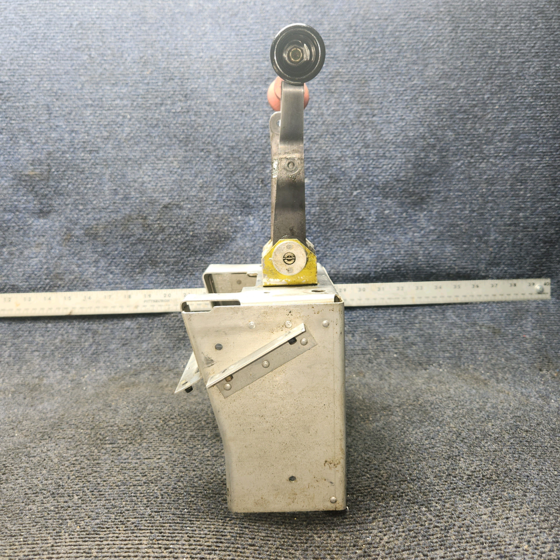 Used aircraft parts for sale, 169-940017-5 Beechcraft C23 SUNDOWNER Engine Control Quadrant