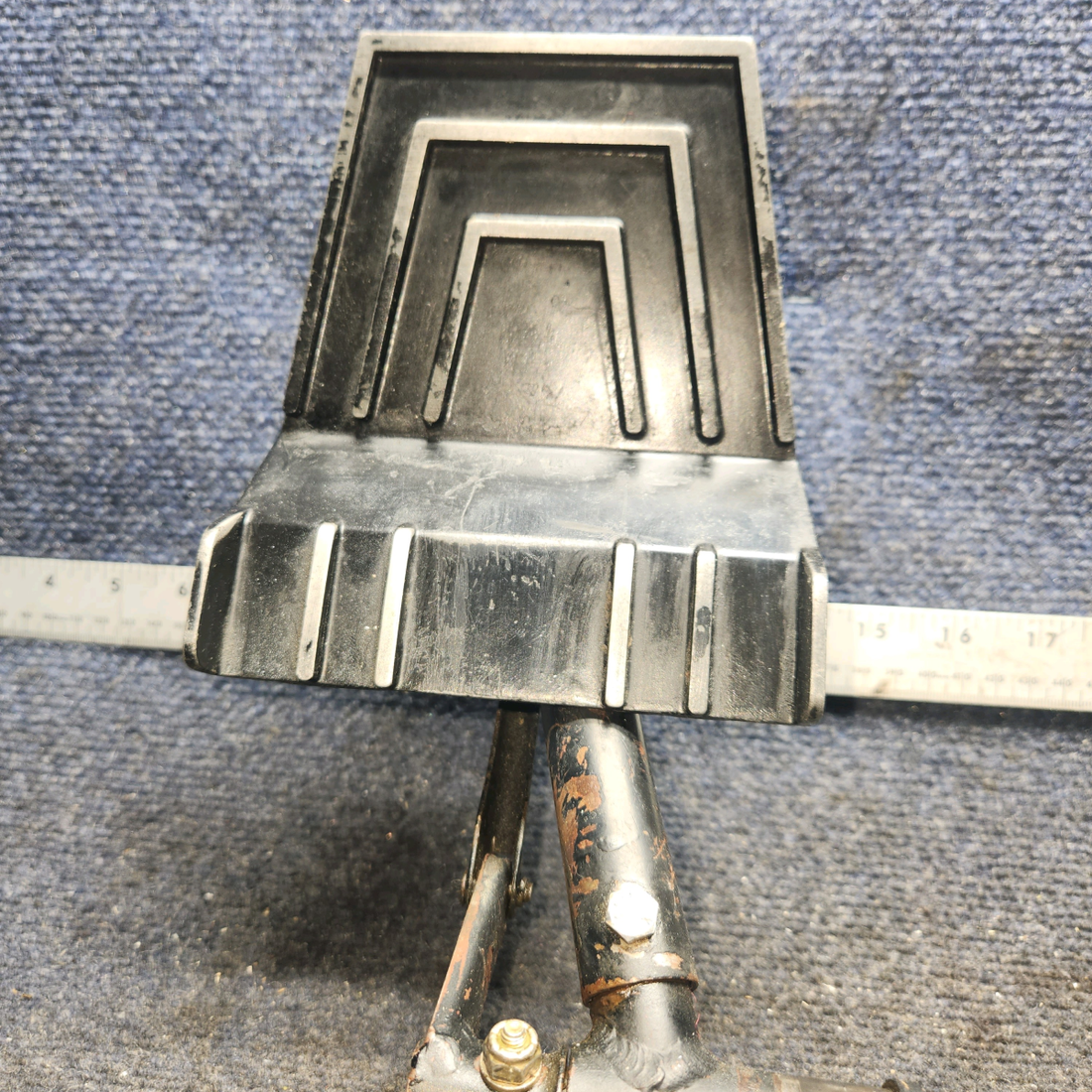 Used aircraft parts for sale, 1460320-1 cessna 150G Rudder Pedal and Bar Assembly - RH