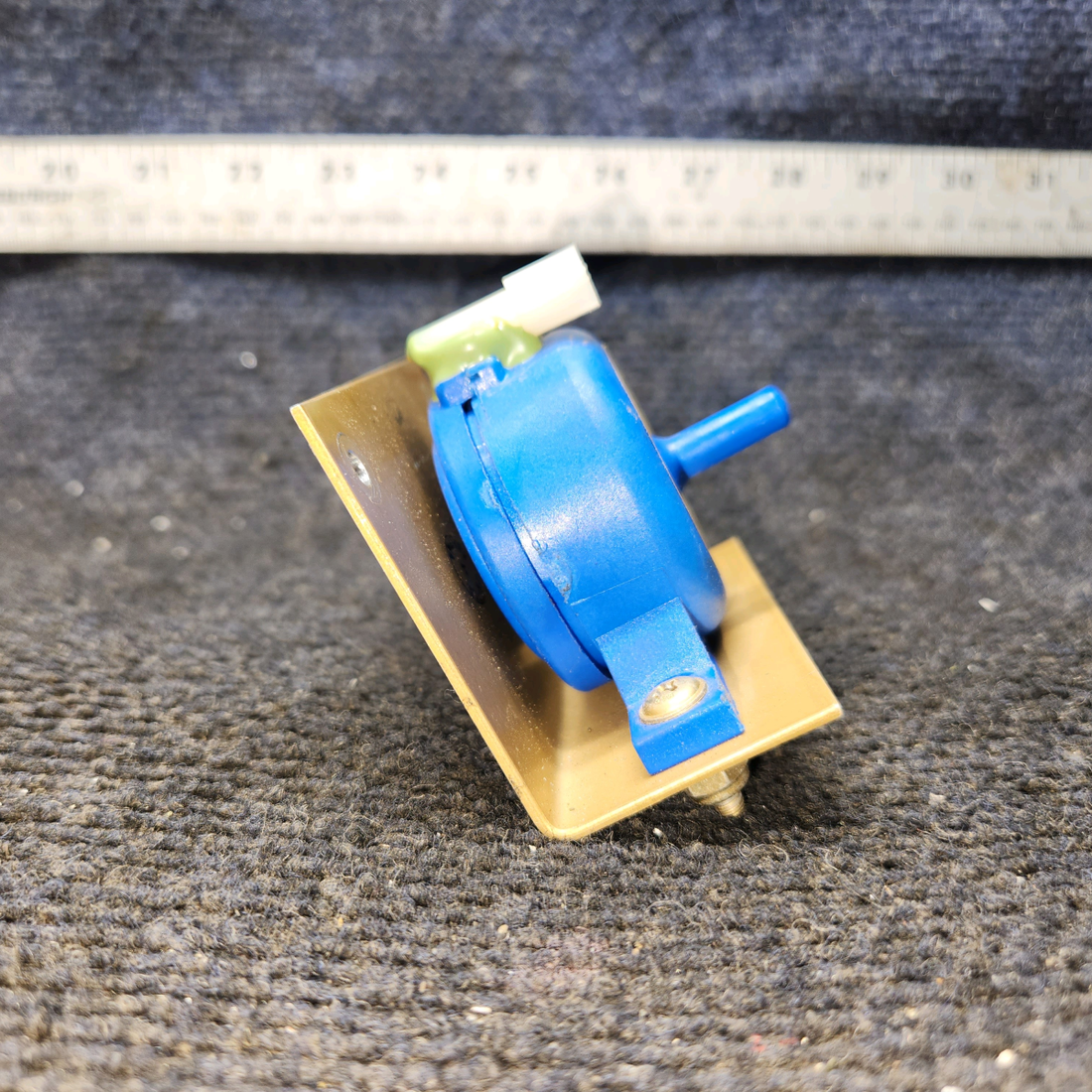 Used aircraft parts for sale, P550-5017 S-Tec Cessna 182G Altitude Sensor