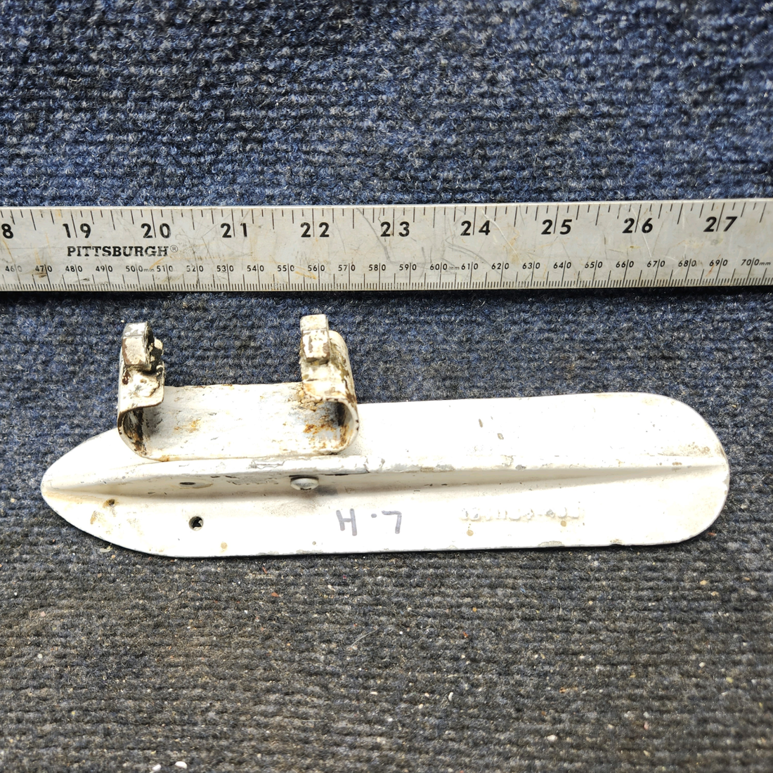 Used aircraft parts for sale, 0541155-1, 0541154-1 Cessna 172 L/H Main Gear Entrance Bracket w Step