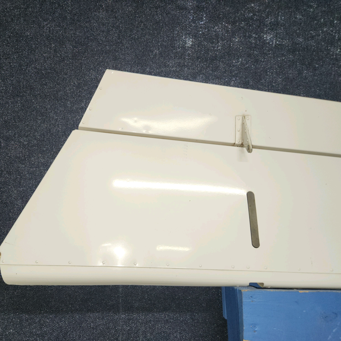 Used aircraft parts for sale, 0432001-52 cessna 150G Elevator Assembly with Tab – RH