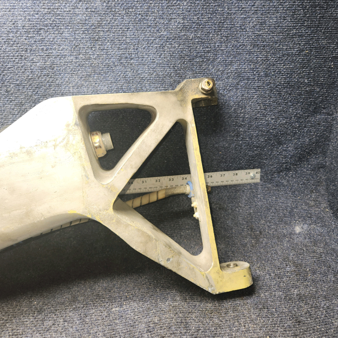 Used aircraft parts for sale, 169-810001-601 Beechcraft A24R Main Landing Gear Assembly LH