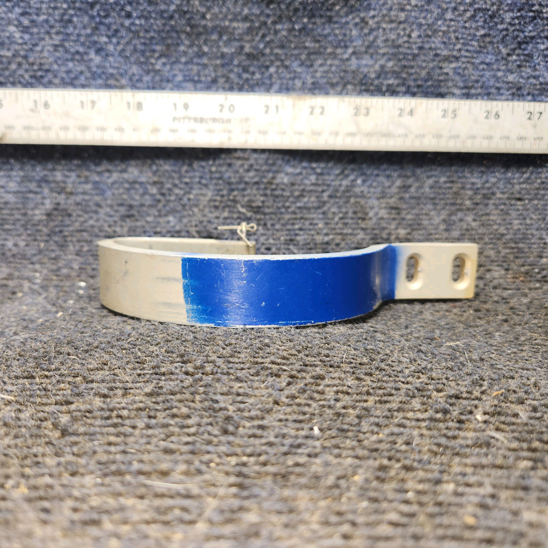 Used aircraft parts for sale, 0512200-2 cessna 172N Baggage Door Hinge Assembly