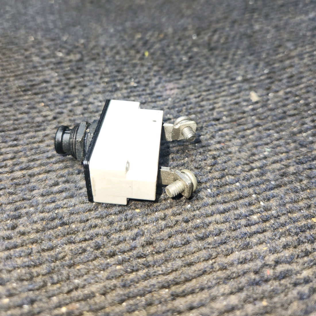 Used aircraft parts for sale, 7271-8-35 Klixon 7271 Cessna 172E Circuit Breaker 35 AMP