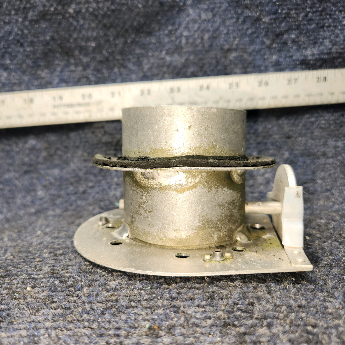Used aircraft parts for sale, 68556-001 PIPER PA28RT-201 Cabin Vent Valve  - RH