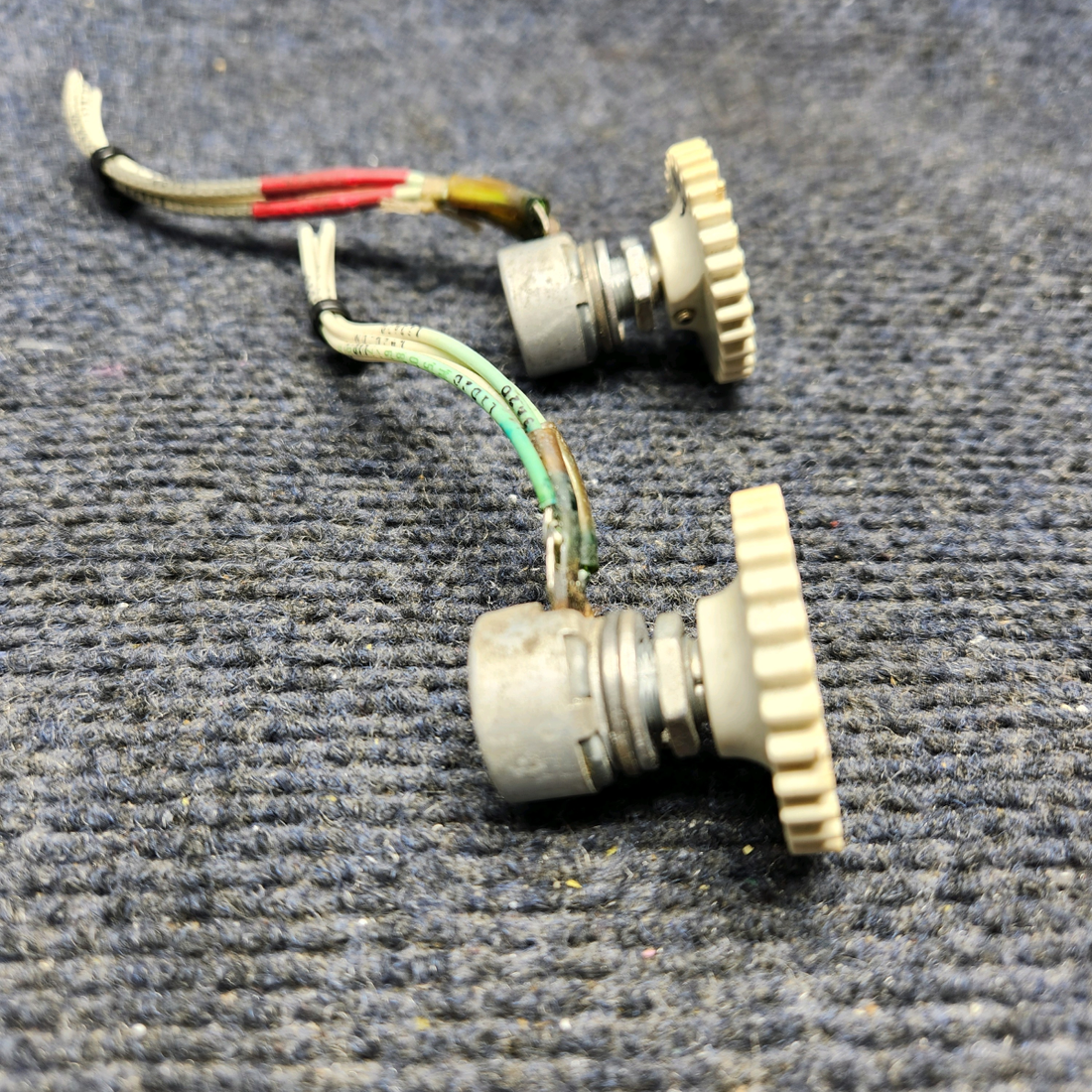 Used aircraft parts for sale, 96-364085-11 Beechcraft F33A SUB PANEL DIMMER SWITCH "PRICE PER EACH"