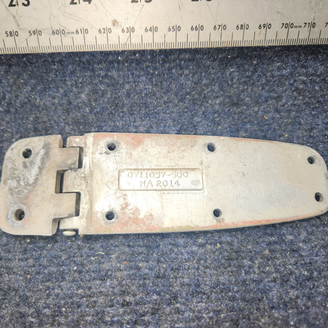 Used aircraft parts for sale, 0413426-3 Cessna C-150J Hinge Assy LH Upper or RH Lower