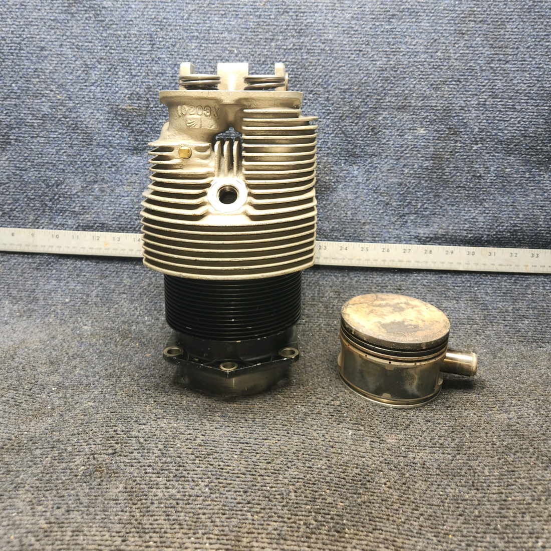 Used aircraft parts for sale, SA10200-A1 Superior O-300 Cessna 172 Cylinder with Valves and Springs