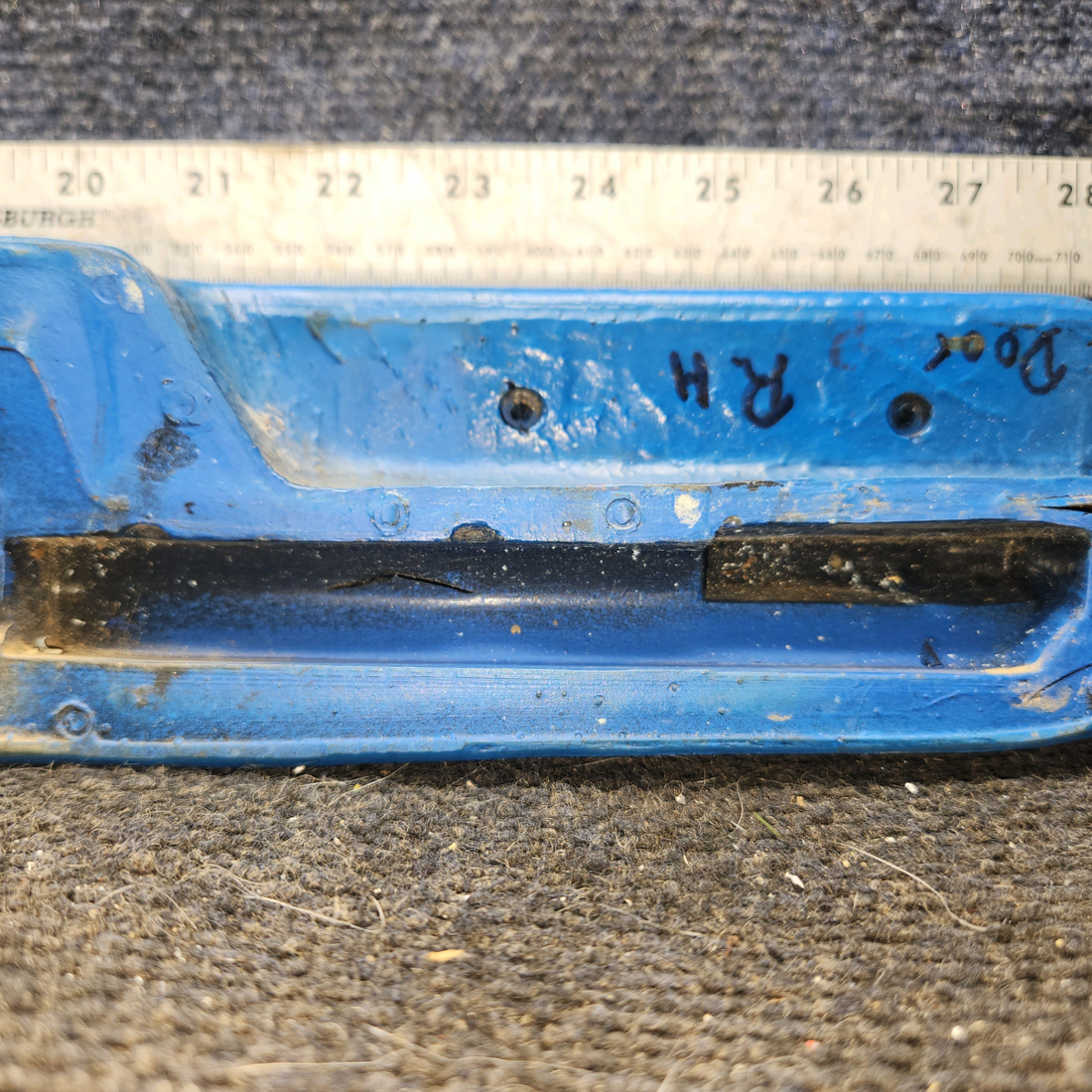 Used aircraft parts for sale, 0717011-28 cessna 172N Armrest Assembly – RH