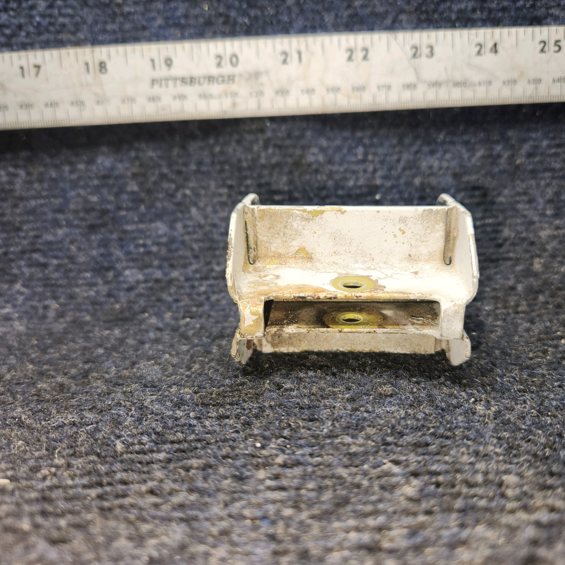 Used aircraft parts for sale, 45-135036 BEECHCRAFT 95-55B Outboard Aileron Hinge Assembly - LH