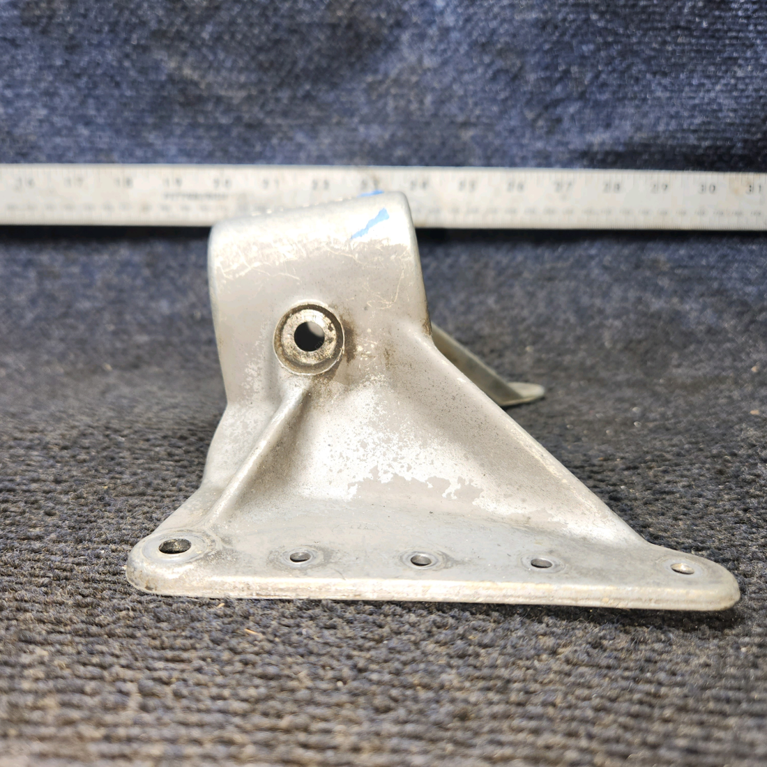 Used aircraft parts for sale, 0543013-1 Cessna 172 Upper Nose Gear Fitting
