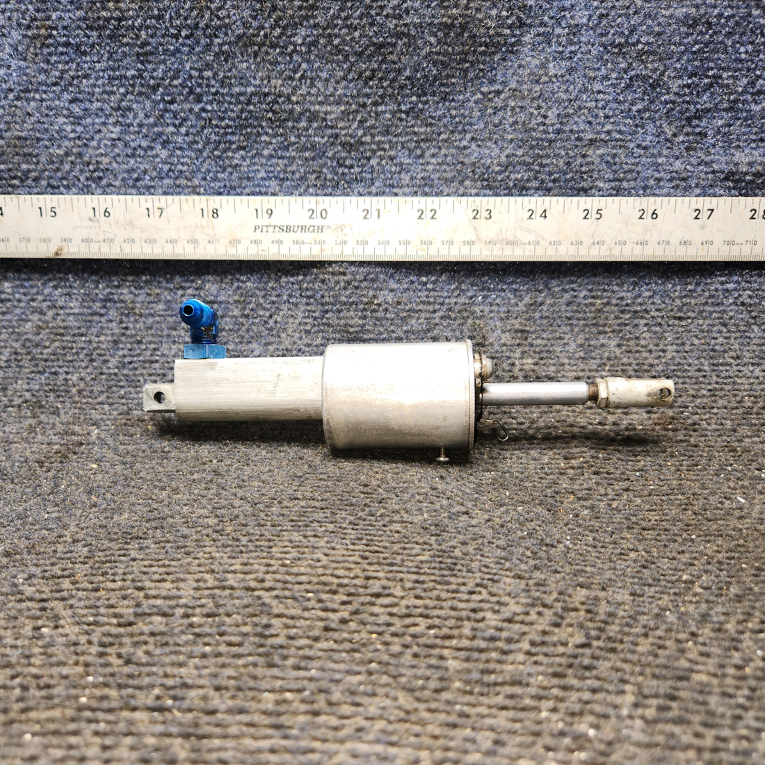 Used aircraft parts for sale, 0541138-20 cessna 150G Brake Cylinder Assembly