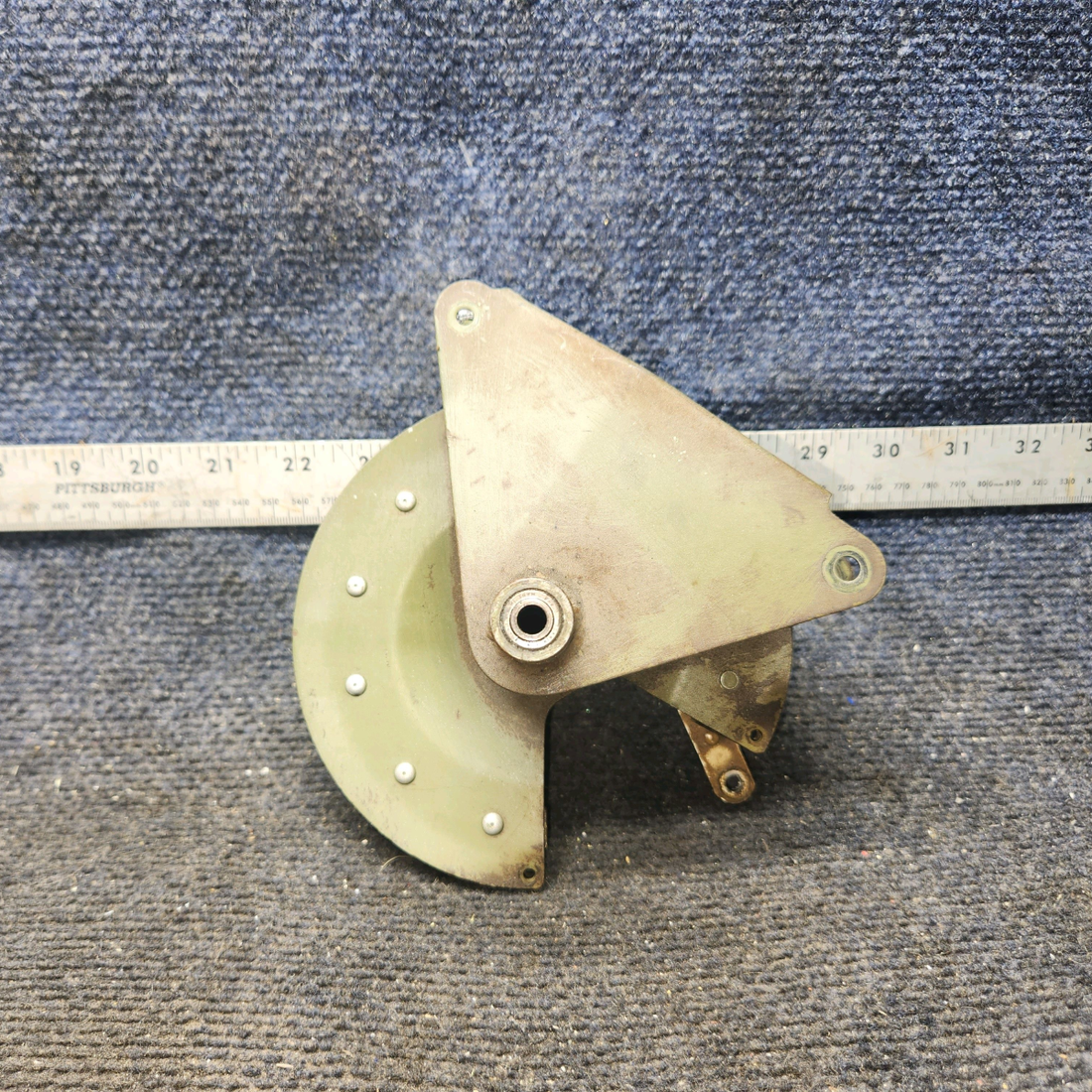 Used aircraft parts for sale, 0760612-1 Cessna 182G Drive Pulley Assembly