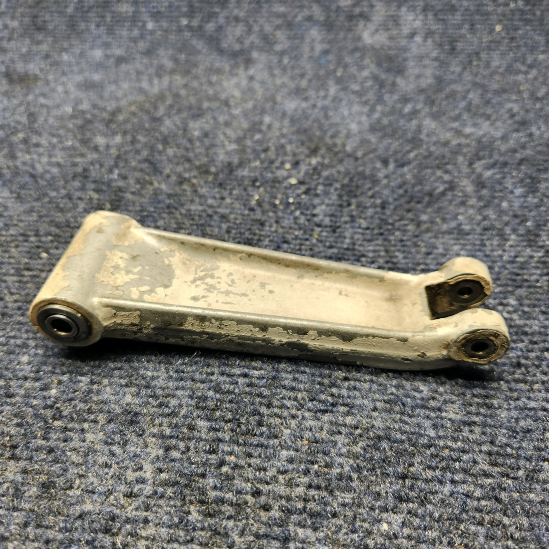 Used aircraft parts for sale, 0442506-2 CESSNA C172RG NOSE GEAR TORQUE LINK LOWER