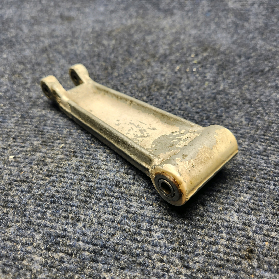 Used aircraft parts for sale, 0442506-2 CESSNA C172RG NOSE GEAR TORQUE LINK LOWER