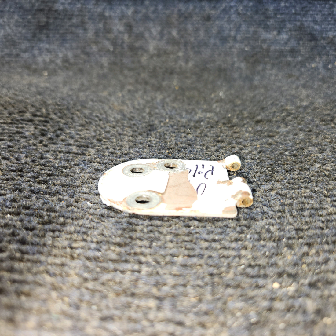 Used aircraft parts for sale, 0511237-1 Cessna C175 Hinge Half Assembly Upper - LH (Pilot Side)