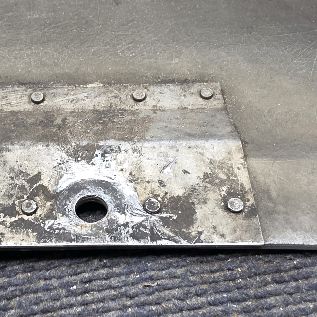 Used aircraft parts for sale, 0741046-200 Cessna 182G Main Landing Gear Fairing Assembly RH With Braket