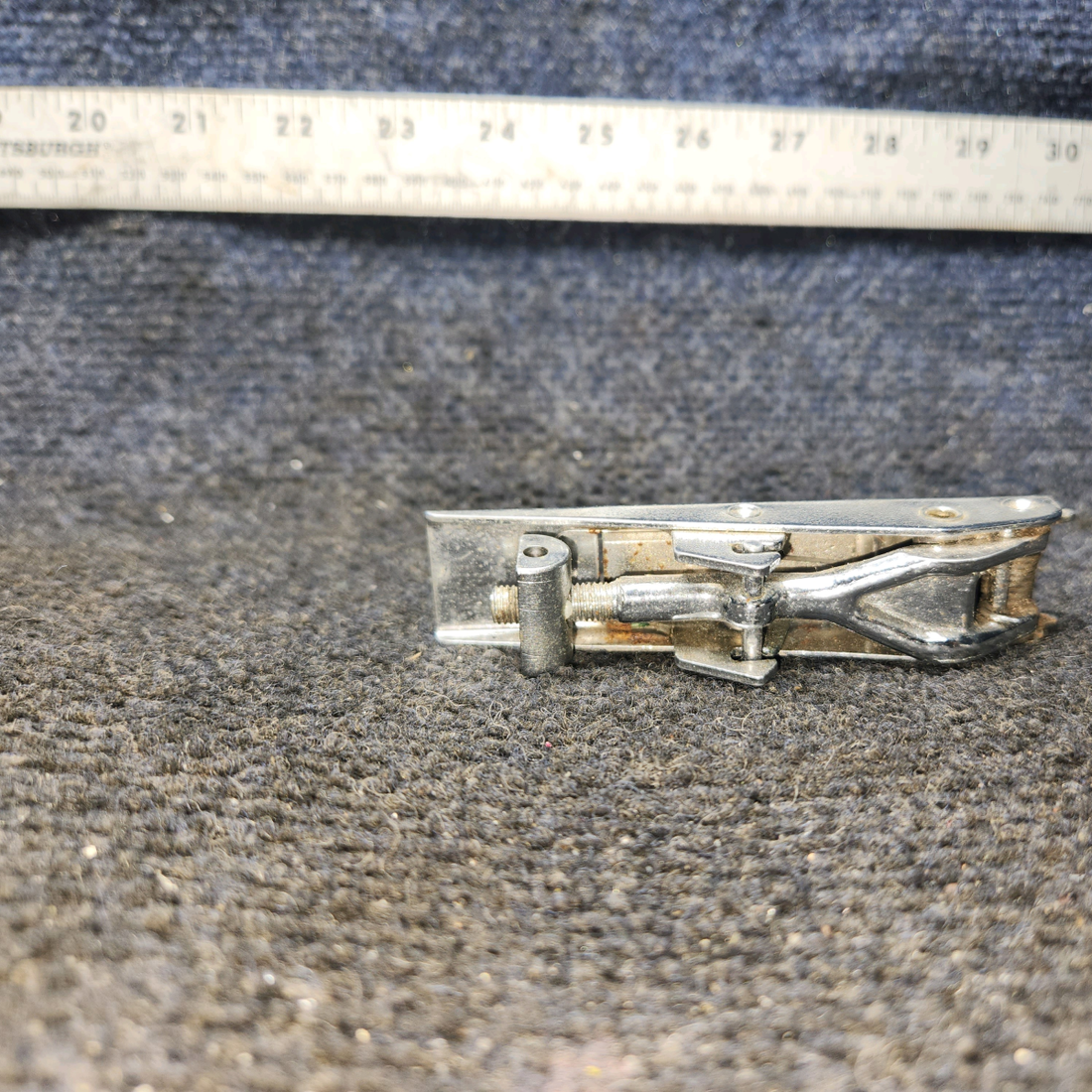 Used aircraft parts for sale, 60-384013 Beechcraft 95-B55 Nose Baggage Door Latch Assembly