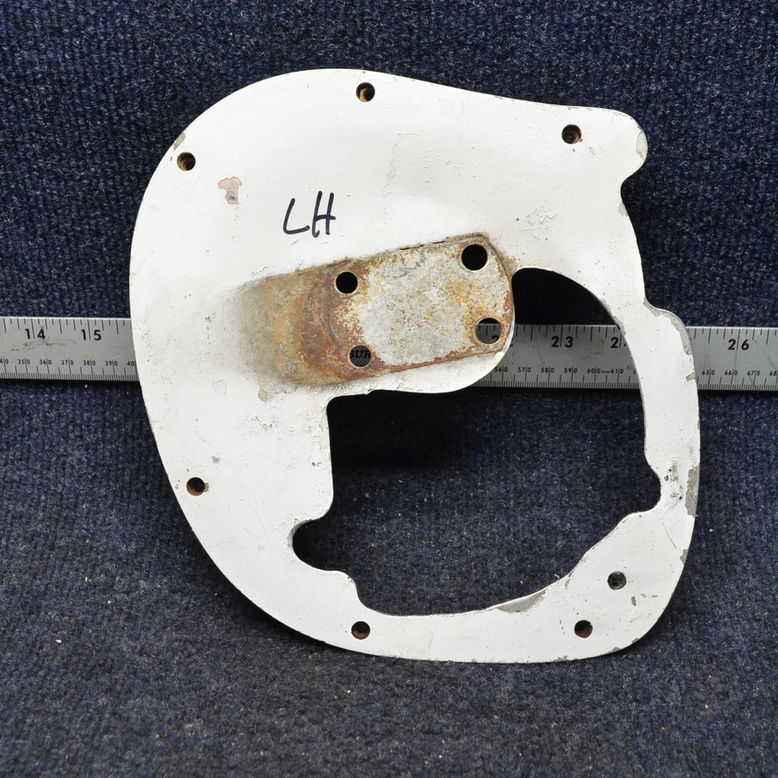 Used aircraft parts for sale, 0441143-26 Cessna C175 PLATE ASSYWHEEL FAIRING MAIN GEAR - LH