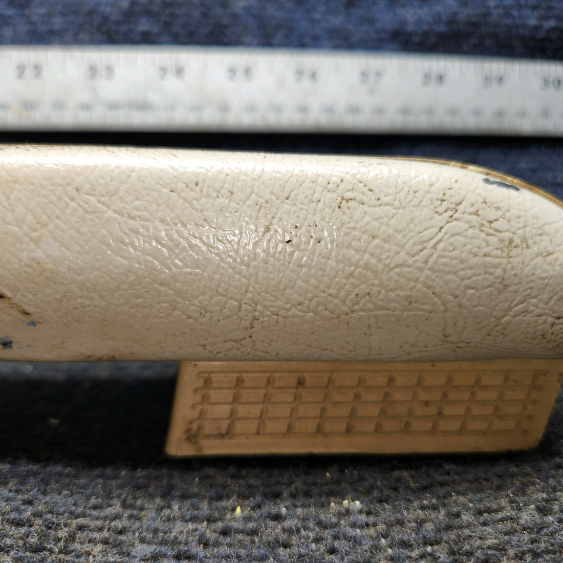 Used aircraft parts for sale, 1414082-14 Cessna 172F Armrest Assembly