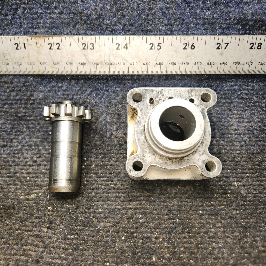 Used aircraft parts for sale, 61098 Lycoming Piper PA-28-140 Vacuum Pump Adapter