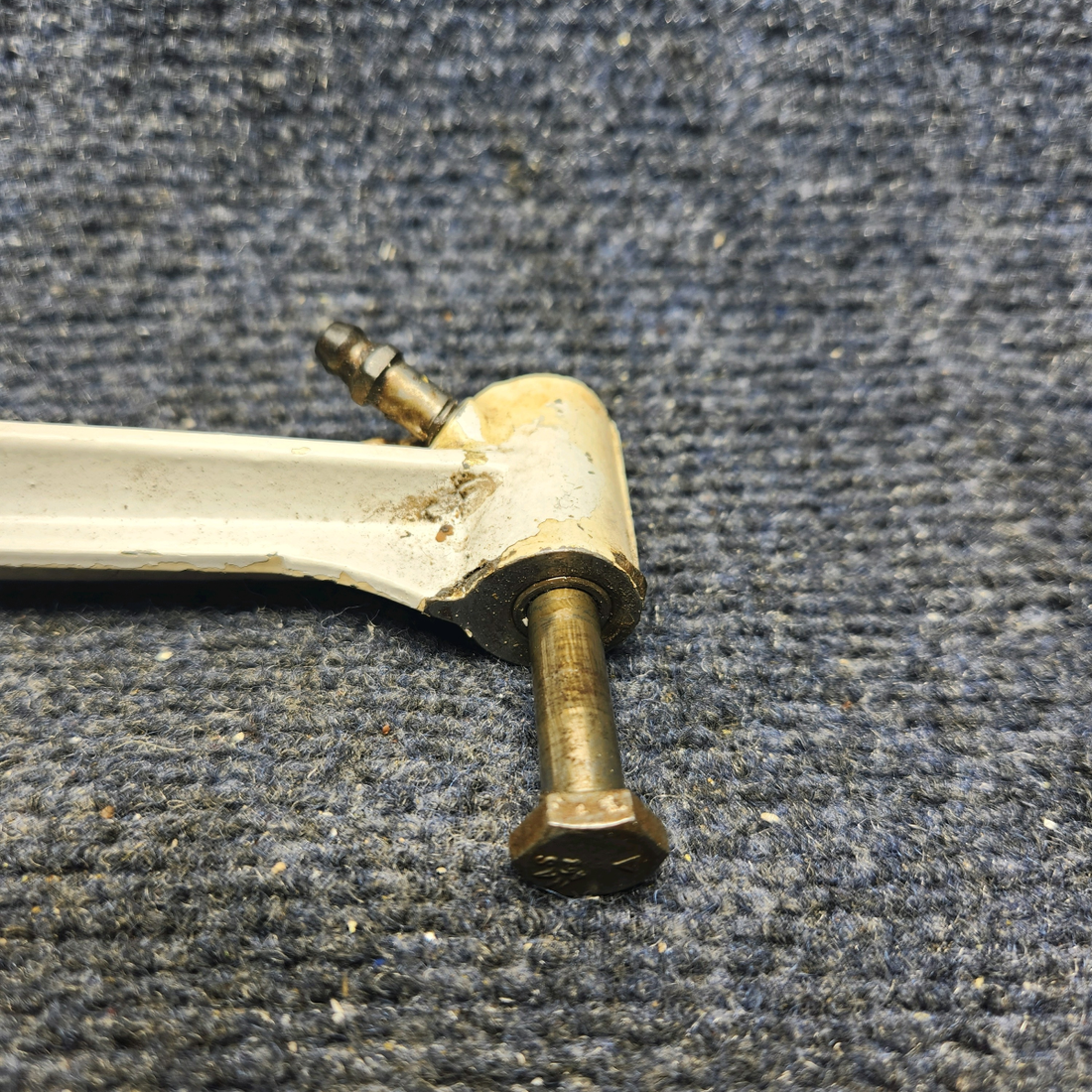 Used aircraft parts for sale, 35-815129 Beechcraft F33A MAIN GEAR RETRACT BRACE LEG