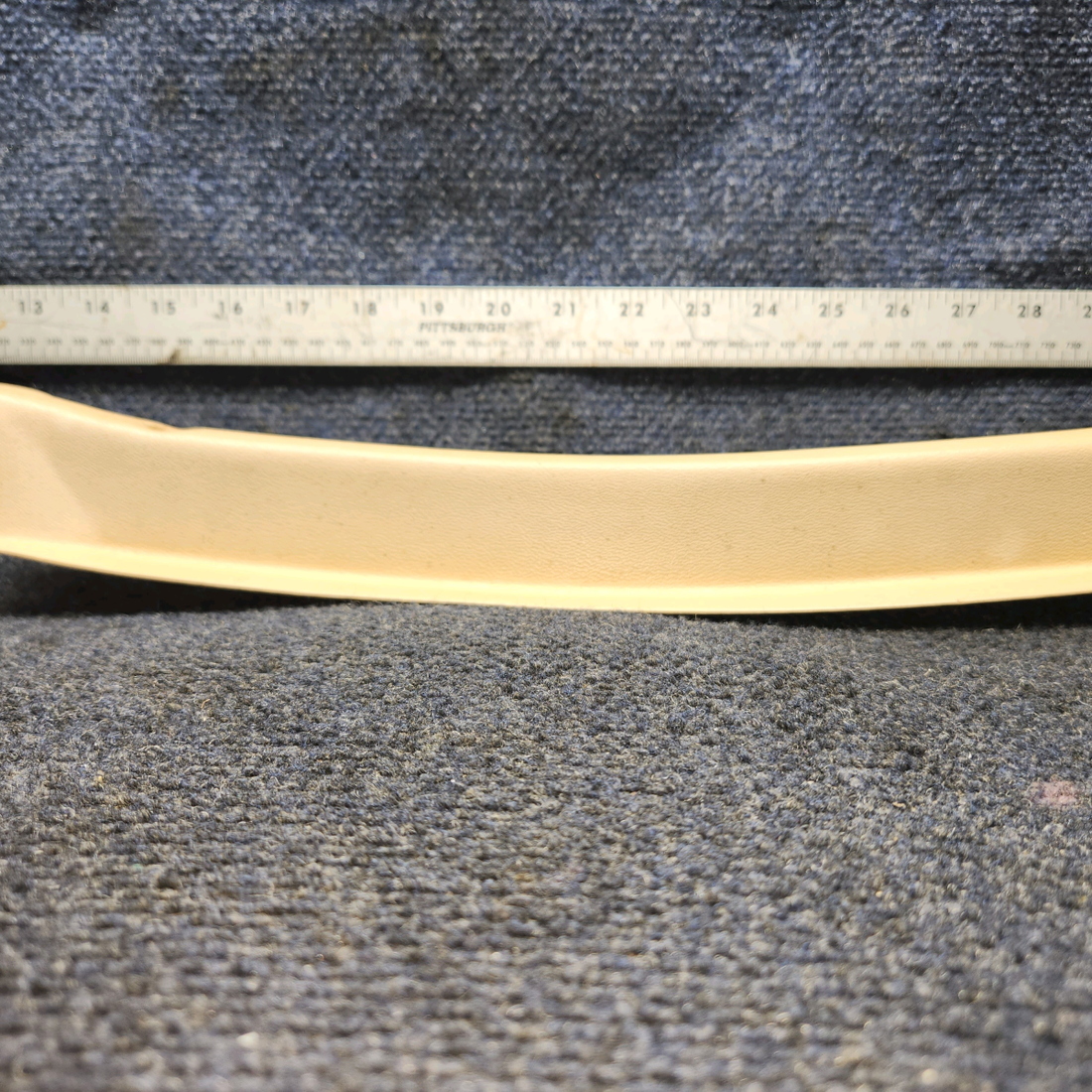 Used aircraft parts for sale, 63156-003 Piper PA28-140 WINDOW TRIM STRIP