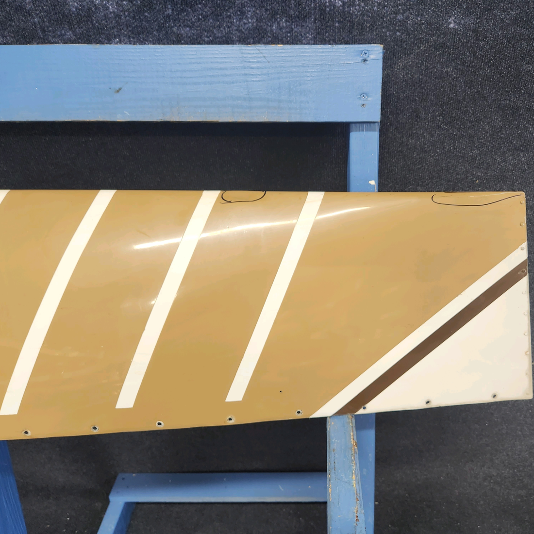 Used aircraft parts for sale, 000-170001-47 Beechcraft F33A LH WING TIP