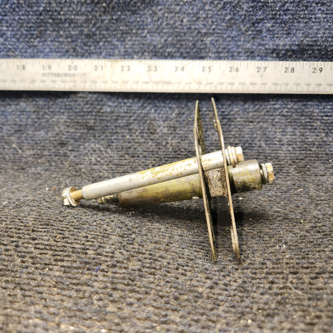 Used aircraft parts for sale, 0523223-2 cessna 172N Aileron Bellcrank Assembly – RH