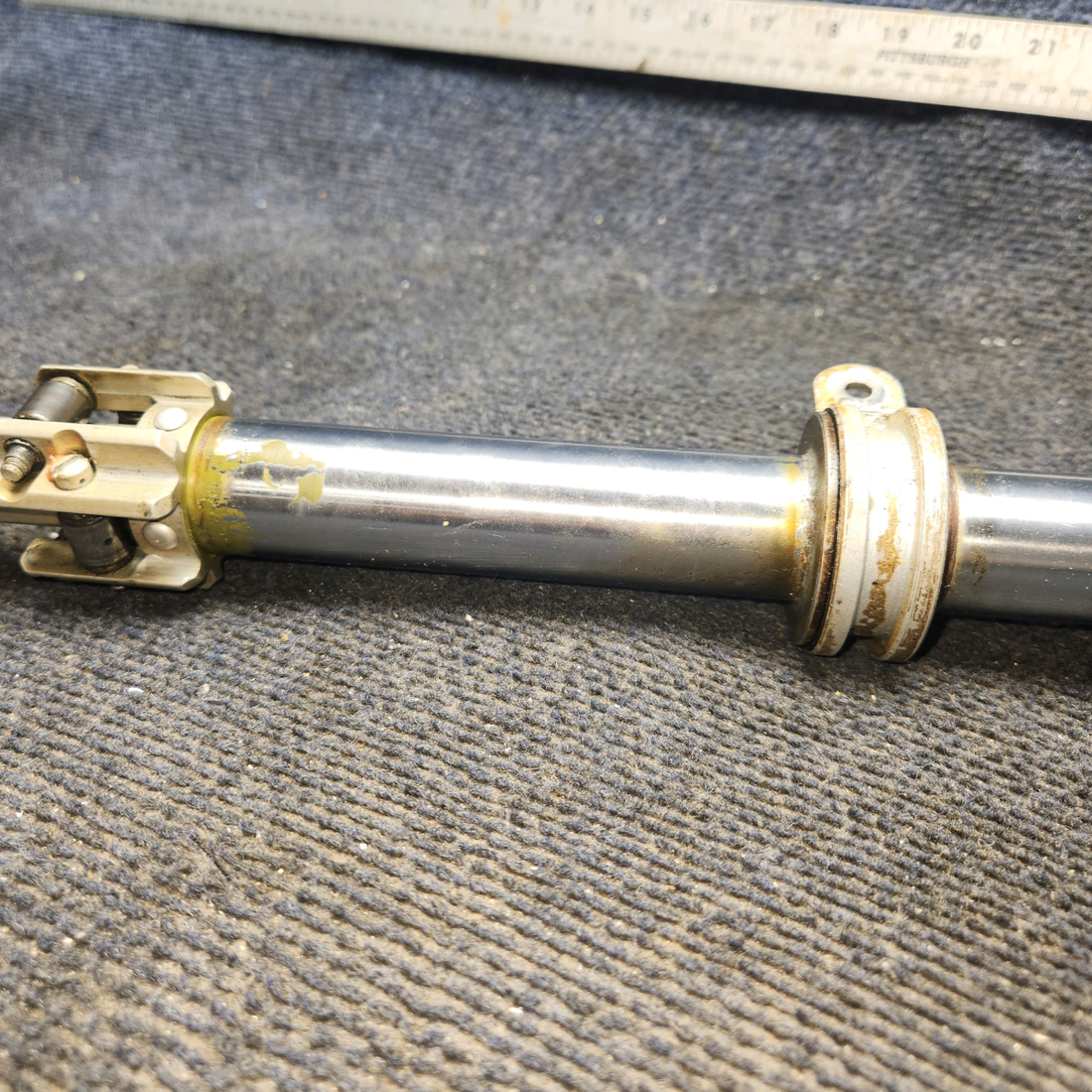 Used aircraft parts for sale, 0760640-1 Cessna 182G Control Tube w Bearing Assy