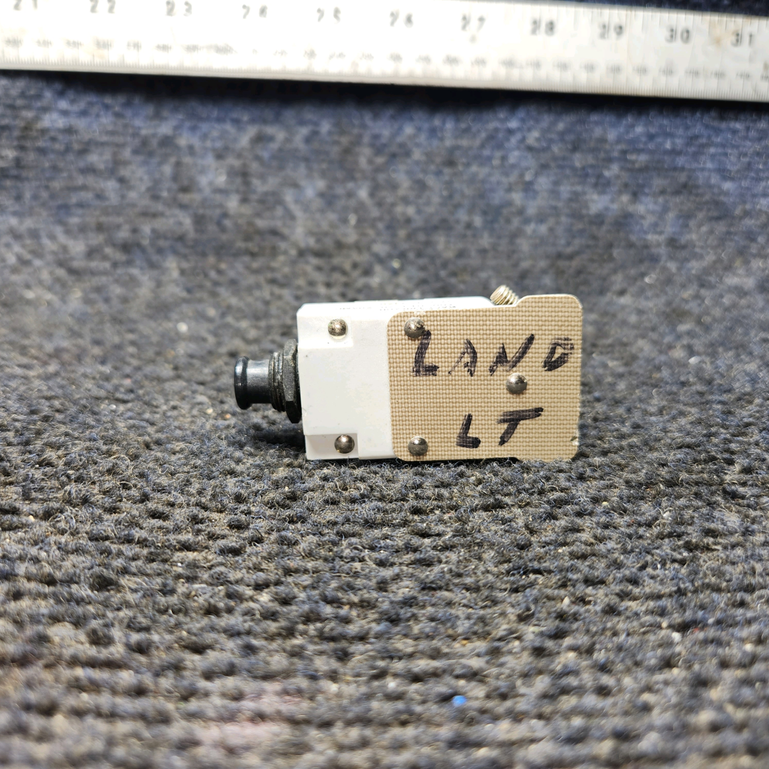 Used aircraft parts for sale, 700-013-20 Cessna 172E Single Phase Circuit Breaker - 20 amps